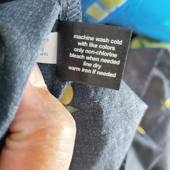 Lane Bryant Lemon Print Smocked Tank Top Sz 12 - Picture 8 of 9